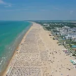 Sunny Flat With Terrace - Beahost Апартаменти *