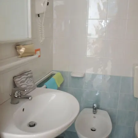 Sunny Flat With Terrace - Beahost * Бібіоне