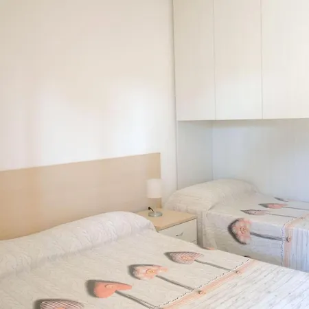 Sunny Flat With Terrace - Beahost