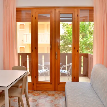 Апартаменти Sunny Flat With Terrace - Beahost *