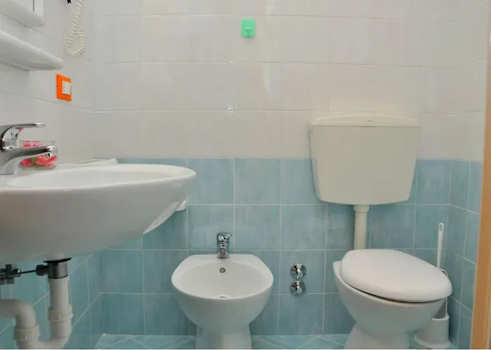 Sunny Flat With Terrace - Beahost